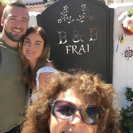 לינה וארוחת בוקר Frai